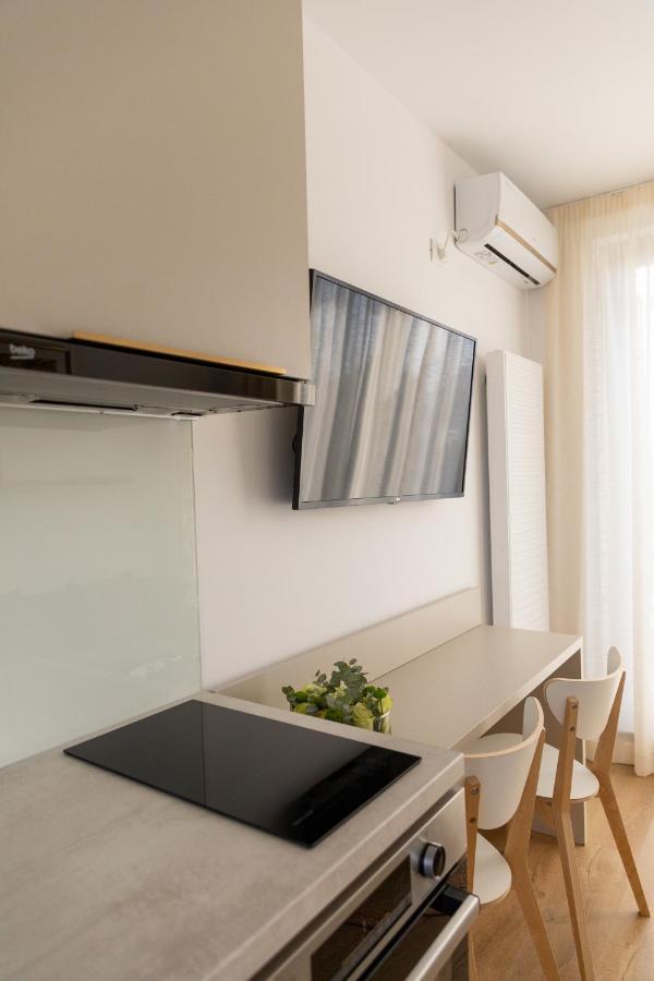Studio 8 I One Bedroom Apartment I Airport I Therme Otopeni Dış mekan fotoğraf